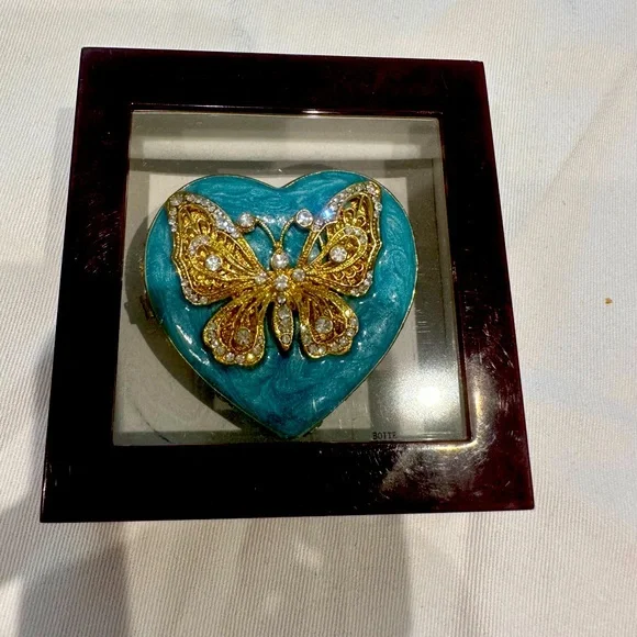 Jewelry Box - Picture 1 of 4